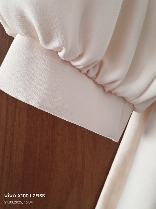 Платье нарядное для девочек 9-10 лет.