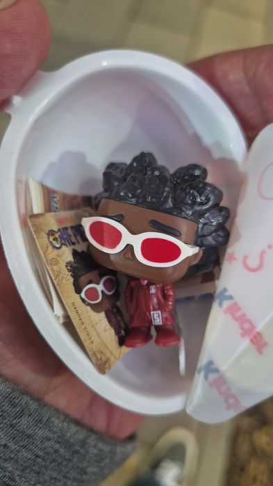 One piece kinder joy
