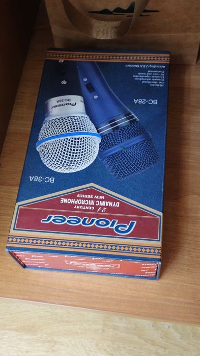 CD/DVD плеер, микрофон, диски
