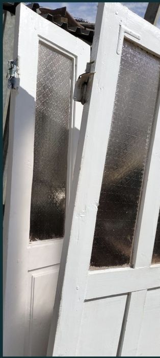 Агаш  есиктер  сатылады.