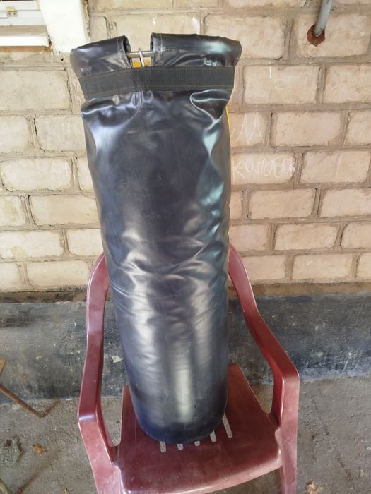 Продам боксёрскую грушу
