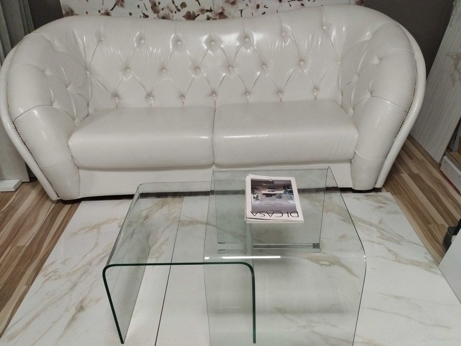 Продавам кожен триместен диван Martineli – почти нов (шоурум модел)