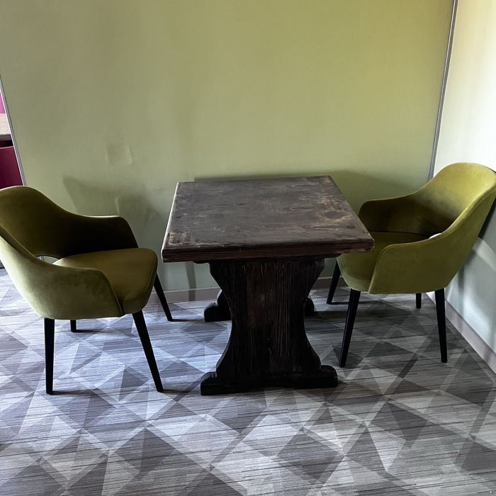 Продам столы и стулья