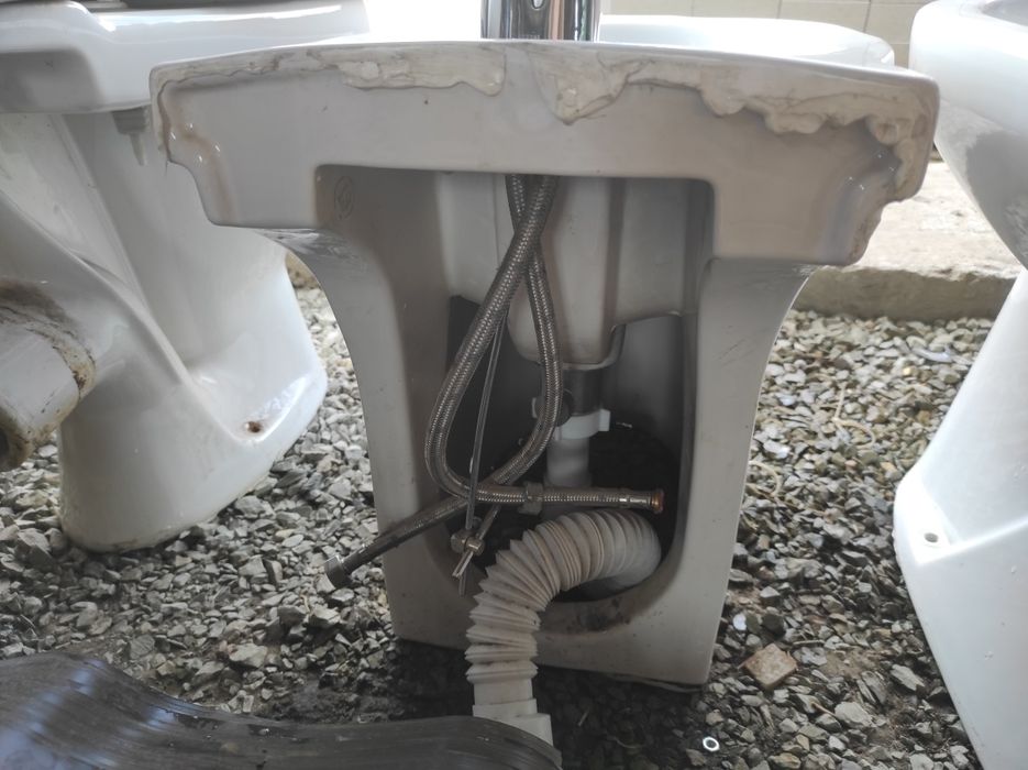 Биде со смесителями