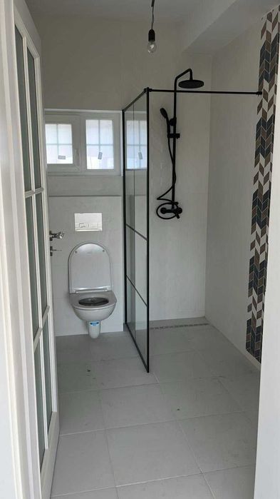 Locuință nouă cu stil scandinav – curte generoasă și finisaje premium!