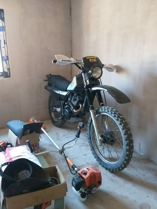 Vând cross de 125 Honda