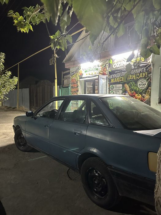 Audi 80 обемь 1.8