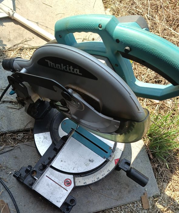 Fierastrau circular stationar Makita MLS100, 1500 W,