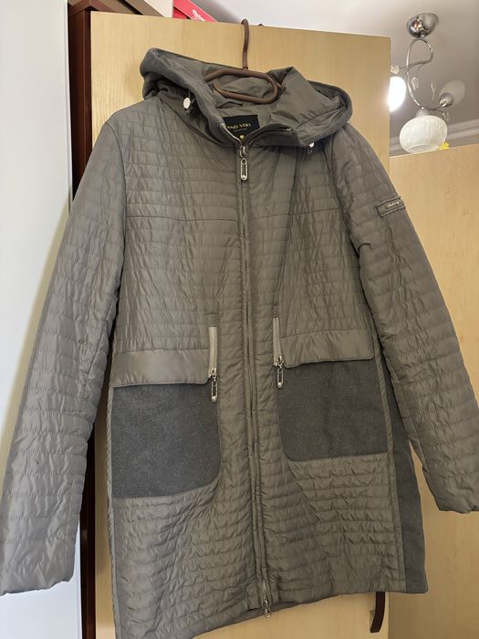 Продам куртки,плащи,размер 44-46