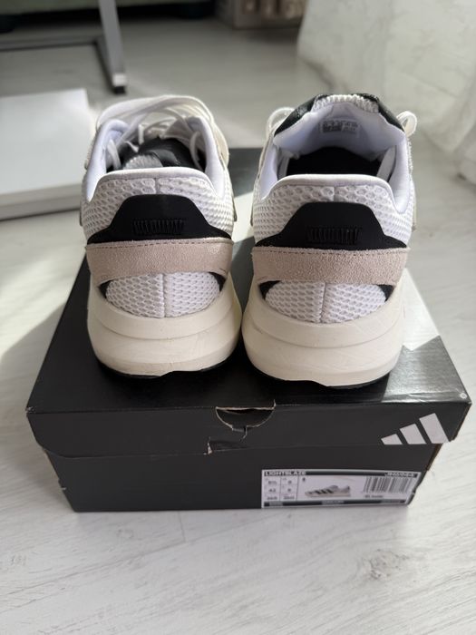 Adidas Lightblaze marimea 42
