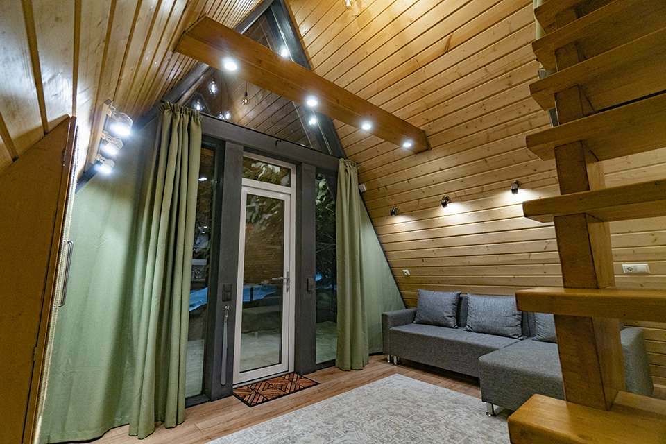 Дом шалаш , Афрейм дом