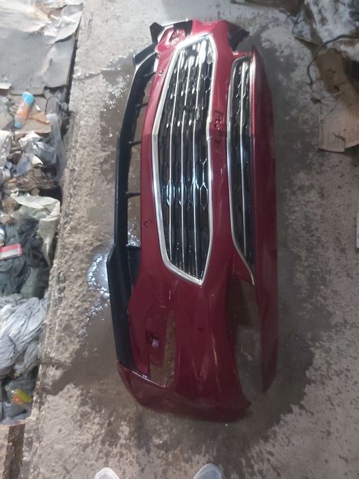 Продам бампер целый малибу 2