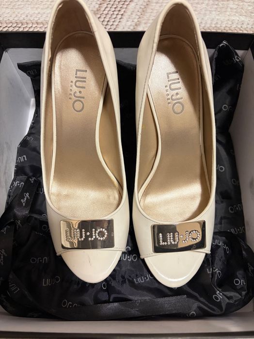 Дамски токчета Liu Jo. Оригинални, в отлично състояние.