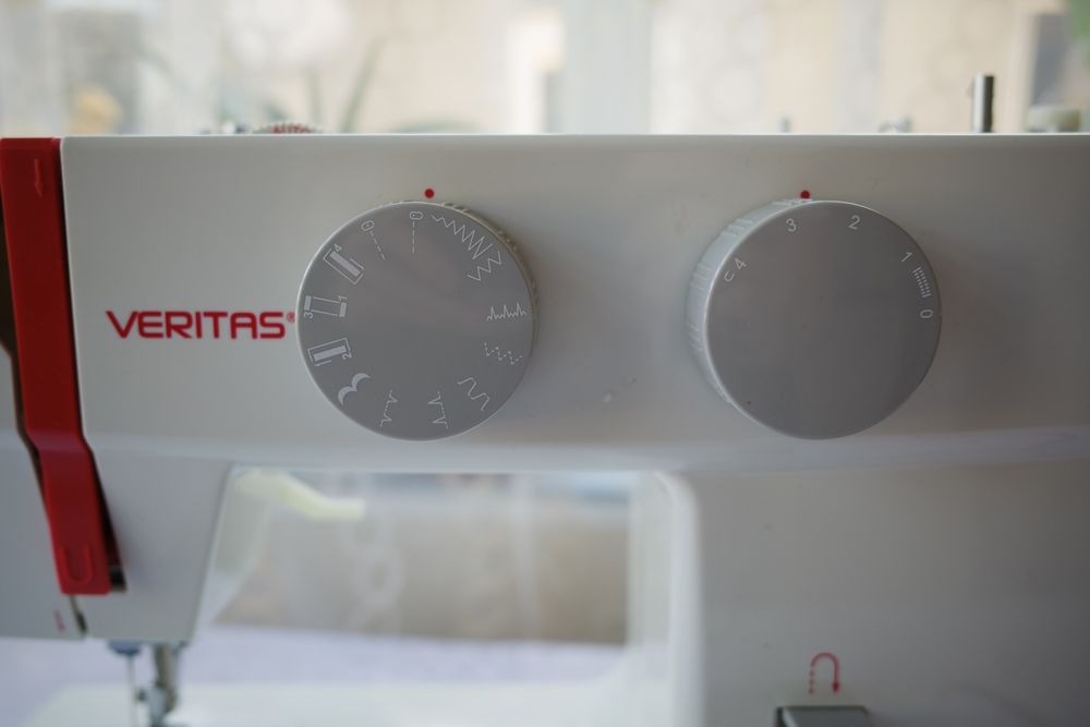 Masina de cusut VERITAS Sarah 70W