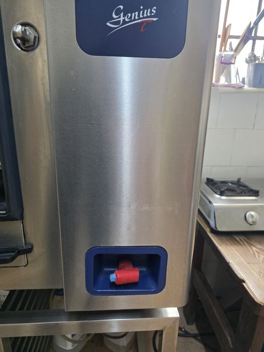 Конвектомат Eloma – професионален, трифазен, с пара и автоматично почи