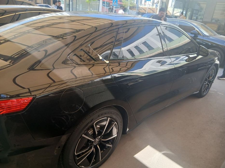 BYD HAN EV sotiladi.