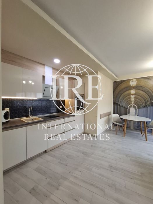 Дава се под наем Двустаен апартамент в Варна, Бриз - 70 кв.м за 698.19 € - Снимка #1