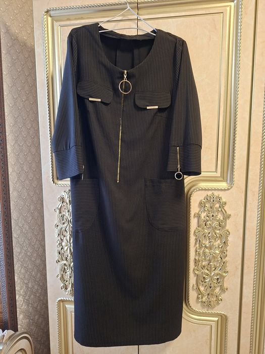 Продам женские платья