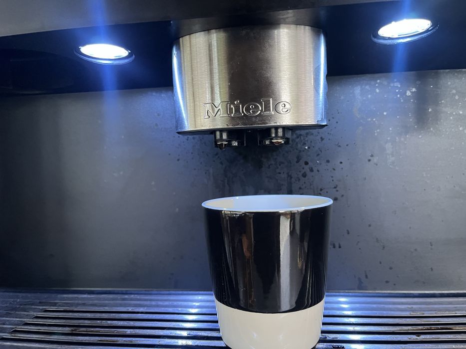 Кафемашина за вграждане Miele CVA5060