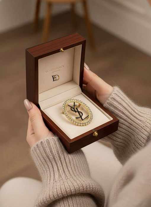 Broșe cadoul ideal pentru cineva drag