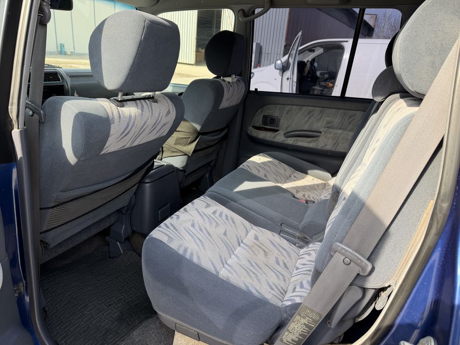 Toyota Land Cruiser 2000г