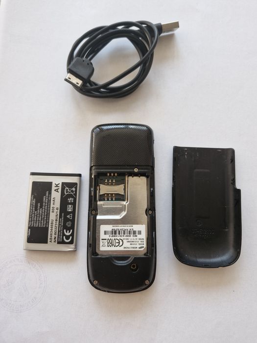 Продавам телефон Самсунг