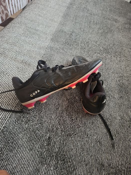 Vând ghete adidas copa