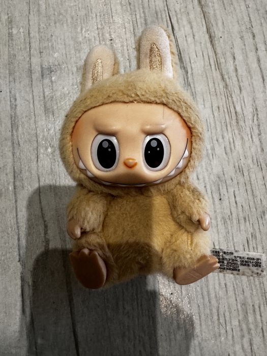 Оригинално Labubu