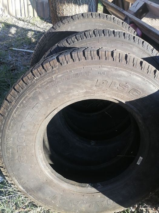 Всесезонни /зимни/  гуми за бус или джип