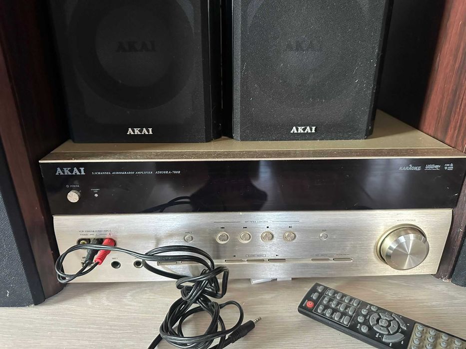 Sistem Audio 5.1 Akai SS006A-305 + Sistem Boxe AS030RA-780B, 375W RMS