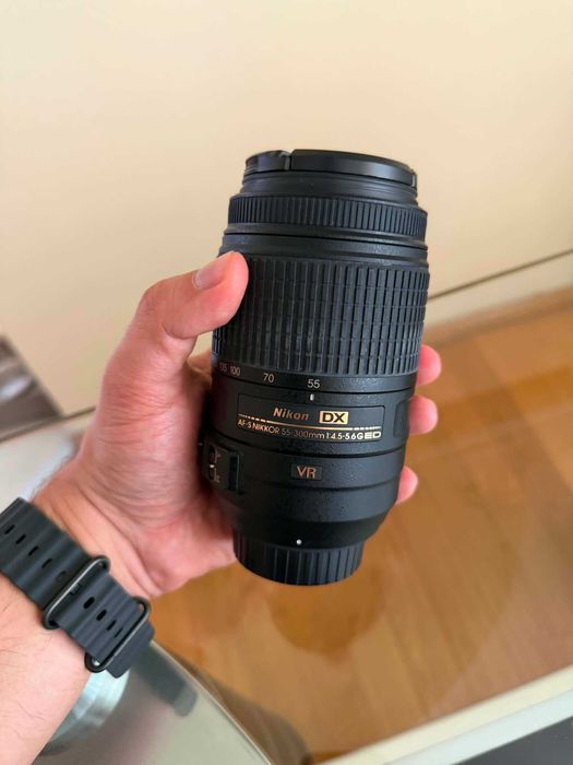 Обектив Nikon AF-S DX NIKKOR 55-300mm f/4.5-5.6G ED VR + висок клас поляризационен филтър B+W Circular