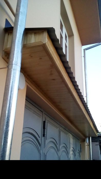 Плотник/Сантехник/Мебельщик.