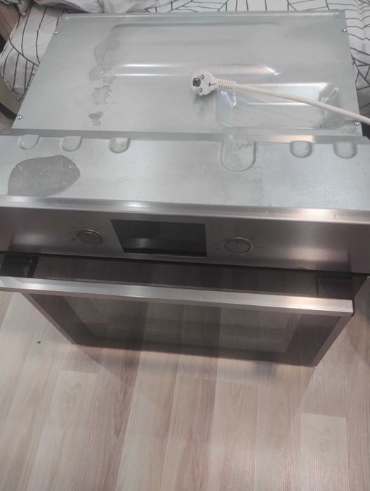 Вградена Печка-Фурна  в отлично състояние