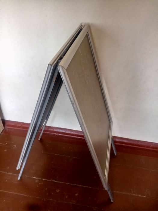 Рекламалар учун Стойка Сотилади