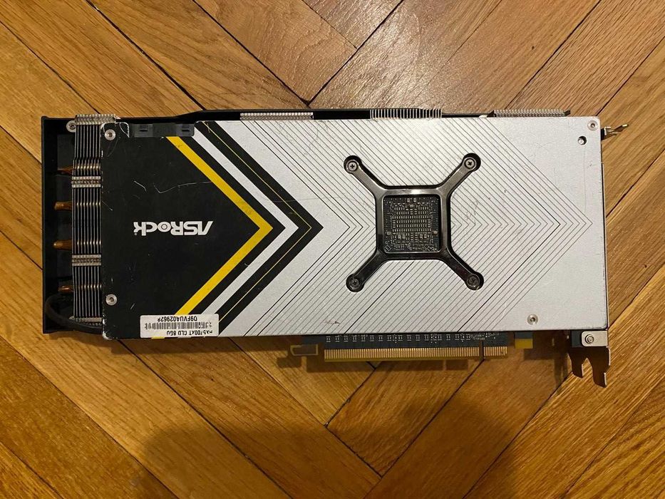 Placa video AsRock RX5700XT 8Gb defecta