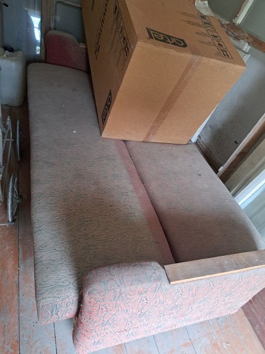 2 та диван креслолари билан комплект. Нарх хаммаси $ 140...