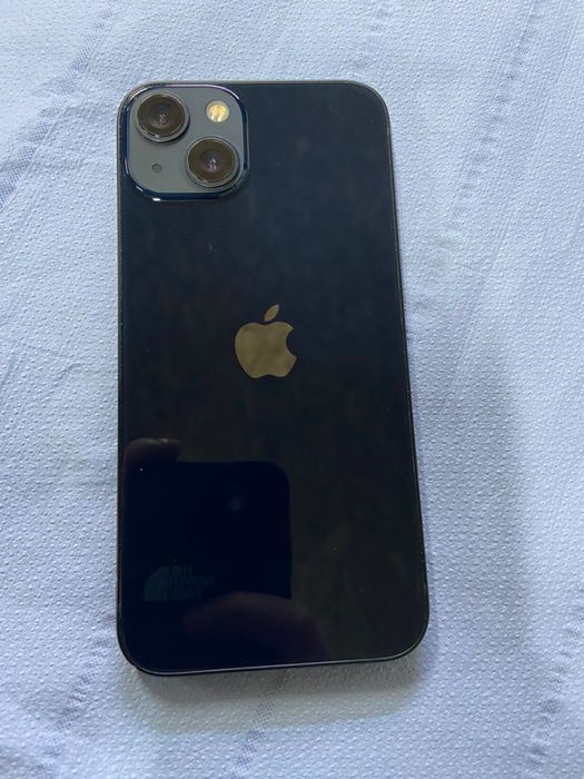 Продам Iphone 13