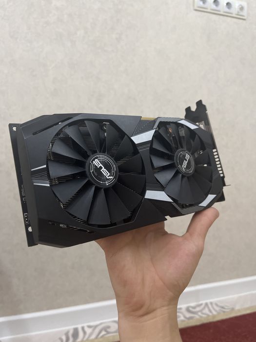 Radeon RX580 [8ГБ] Asus