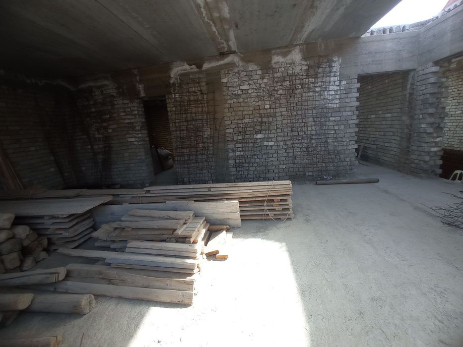 Hovli sotiladi Guliston 3