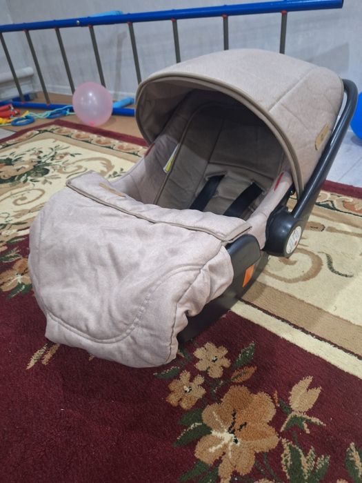 Продам автолюльку 0+