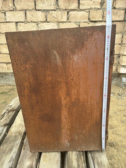 железный ящик.                      .