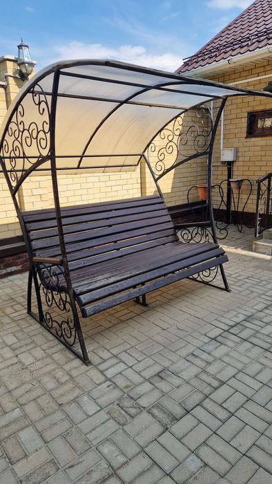 лавочка с навесом