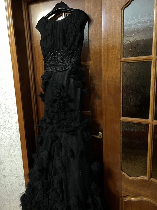 Роскошное вечернее платье, S