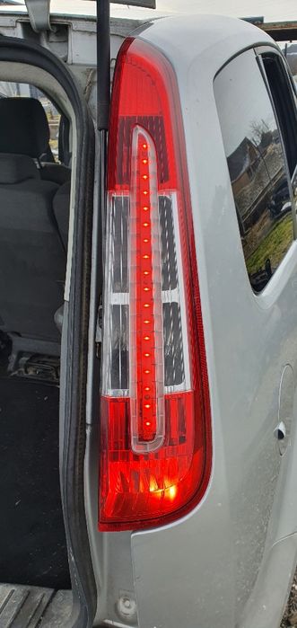 Ceasuri bord/Stopuri cu led Ford Focus 2/C-MAX/S-max Facelift 8V4T-10849-GJ/ Stopuri doar pentru C-Max model Facelift la 450 bucată sau 800 ambele