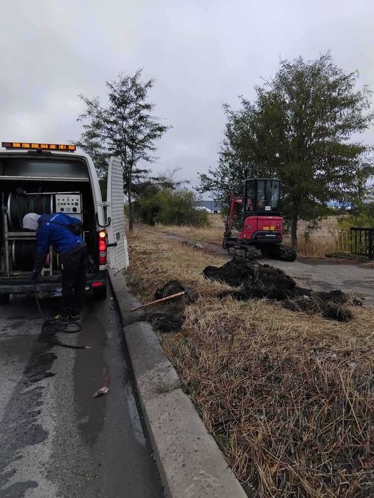 Отпушване на мивки, тоалетни и канализация. Спешни ВиК услуги в София. Гарантирано качество, ниски цени и бързо обслужване.