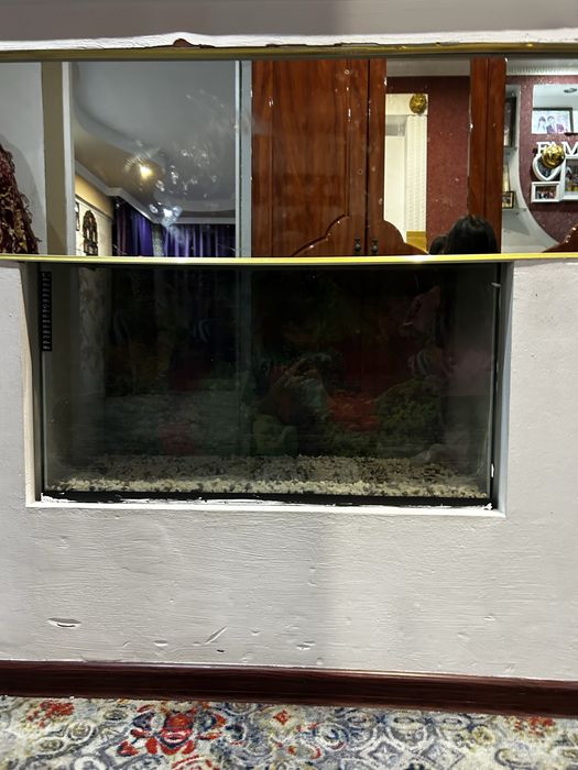 Продам Аквариум в хорошем состояние