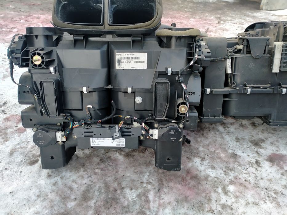 Корпус печки на Мерседес w220