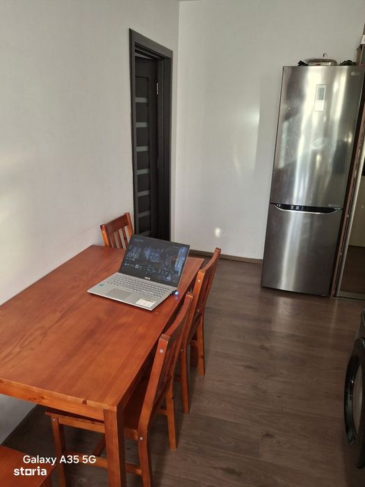 Apartament cu 1 camera ,decomandat ,zona porii