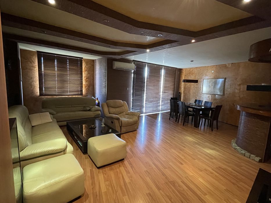 Продава се Тристаен апартамент в Силистра, Митница - 135 кв.м за 1186 €/кв.м - Снимка #11