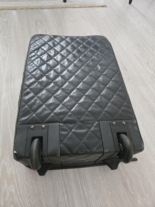 Чемодан Chanel б/у